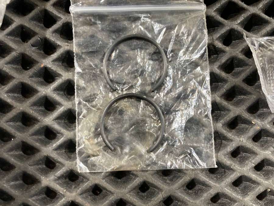 8606463-01 Поршень BMW 3 F30/F31/GT F34 2013г. | Фото № 4 8606463-01 Поршень BMW 3 F30/F31/GT F34 2013г. - Фото 4