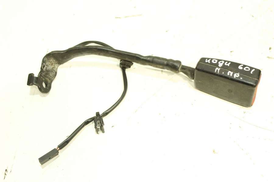 Замок ремня безопасности Volkswagen Caddy 3 2005г. | Фото № 1 Замок ремня безопасности Volkswagen Caddy 3 2005г. - Фото 1