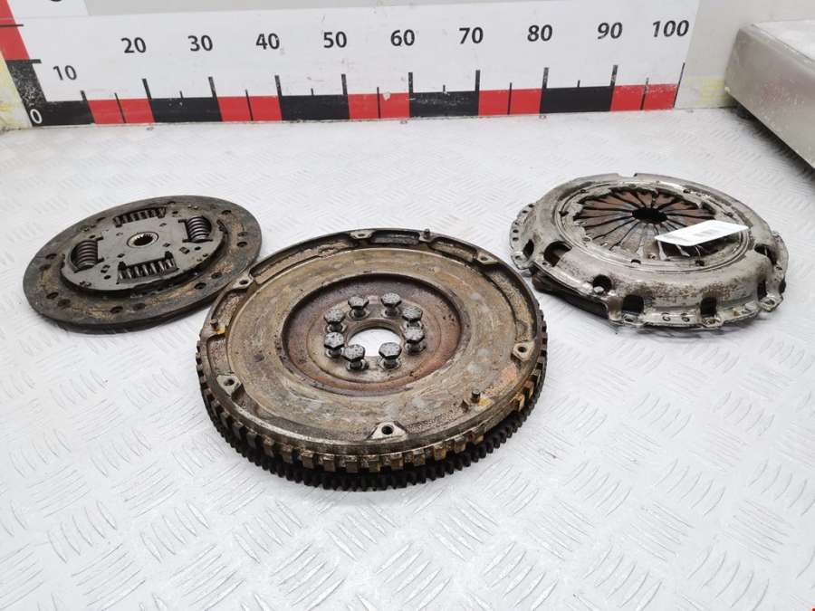 Маховик (демпфер сцепления) Peugeot 307 (2001-2008) Универсал 2003г. | Фото № 2 Маховик (демпфер сцепления) Peugeot 307 (2001-2008) Универсал 2003г. - Фото 2