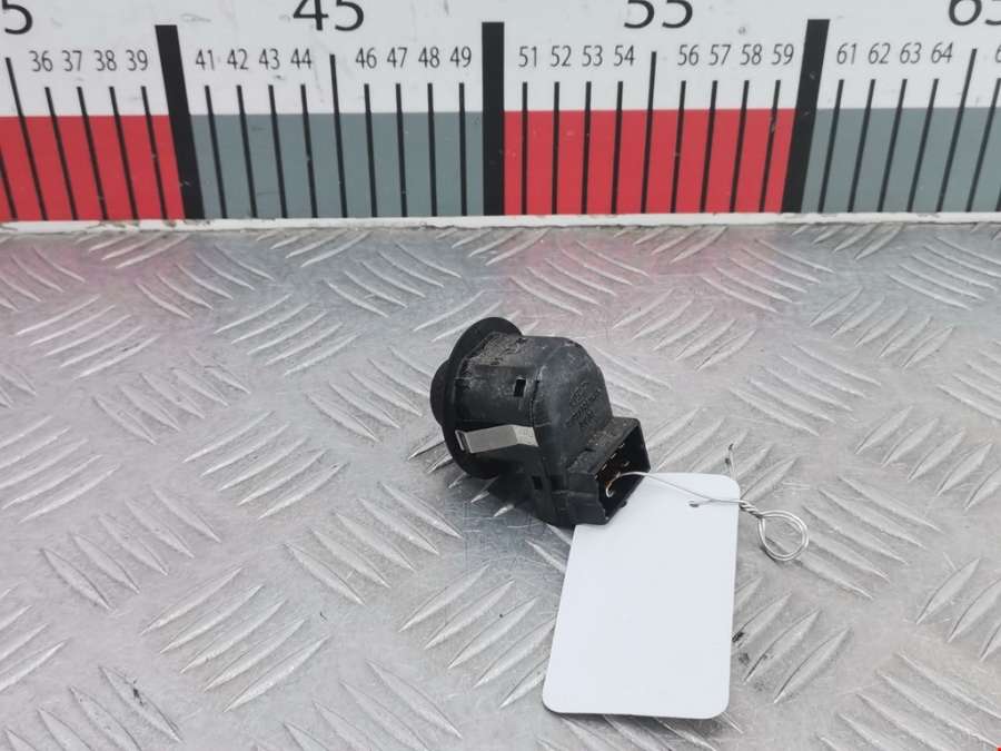 93BG17B676BB Джойстик регулировки зеркал Ford Focus 1 (1998-2005) Хетчбэк 5дв. 2003г. | Фото № 2 93BG17B676BB Джойстик регулировки зеркал Ford Focus 1 (1998-2005) Хетчбэк 5дв. 2003г. - Фото 2