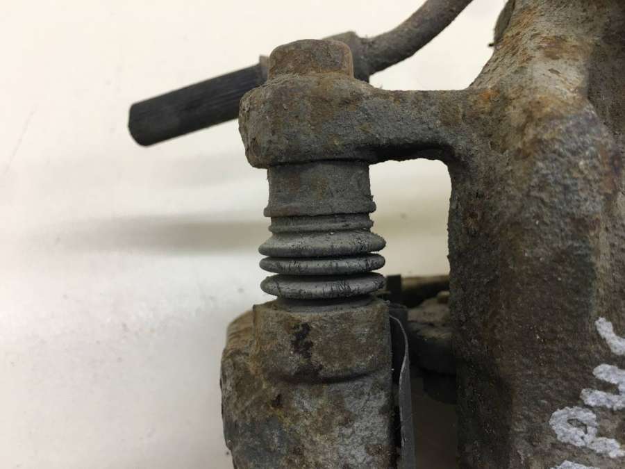 581304L000 Суппорт передний правый Hyundai Solaris RB 2010г. | Фото № 4 581304L000 Суппорт передний правый Hyundai Solaris RB 2010г. - Фото 4