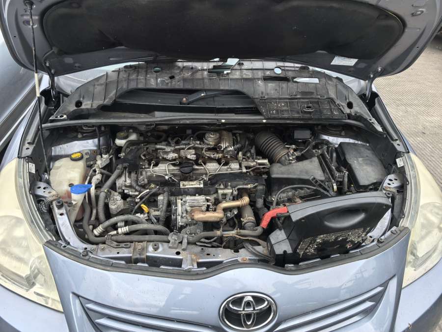 Компрессор кондиционера дизельный  TOYOTA VERSO AR2 2009г. | Фото № 2   Компрессор кондиционера дизельный  TOYOTA VERSO AR2 2009г. - Фото 2