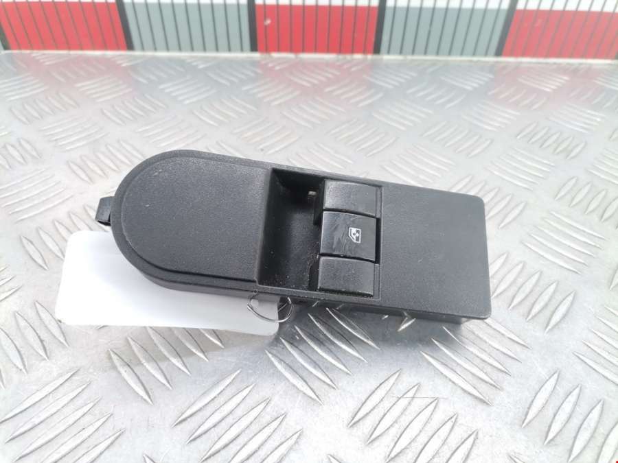 cf13228709 Кнопка стеклоподъемника Opel Zafira B (2005-2014) Минивэн 2006г. | Фото № 1 cf13228709 Кнопка стеклоподъемника Opel Zafira B (2005-2014) Минивэн 2006г. - Фото 1