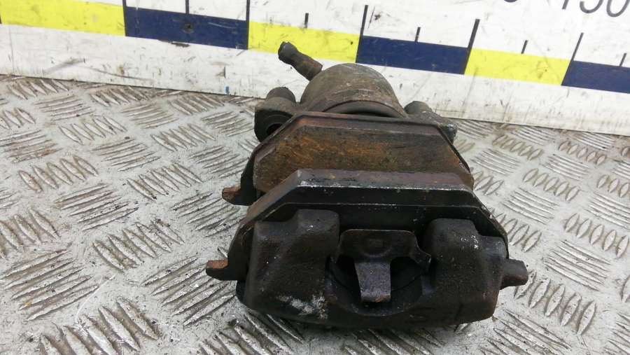 Суппорт тормозной передний правый VOLKSWAGEN GOLF 5 2005г. | Фото № 8 Суппорт тормозной передний правый VOLKSWAGEN GOLF 5 2005г. - Фото 8