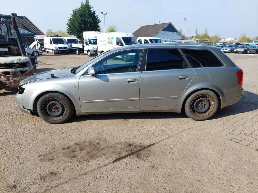 8E0839020 Ручка двери внутренняя задняя правая Audi A4 B6 (2000-2006) Универсал 2002г. | Фото № 4 8E0839020 Ручка двери внутренняя задняя правая Audi A4 B6 (2000-2006) Универсал 2002г. - Фото 4