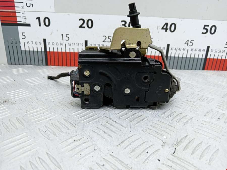 Замок двери задней левой Audi A6 C5 (1997-2005) Универсал 2001г. | Фото № 1 Замок двери задней левой Audi A6 C5 (1997-2005) Универсал 2001г. - Фото 1