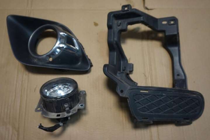 6405A1718321A3855676798004 Фара противотуманная левая  Mitsubishi ASX 1 поколение (2010-2012) 2010г. | Фото № 2  6405A1718321A3855676798004 Фара противотуманная левая  Mitsubishi ASX 1 поколение (2010-2012) 2010г. - Фото 2