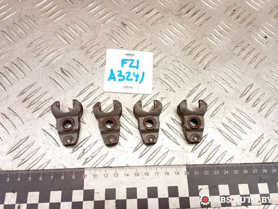 СКОБА (КРОНШТЕЙН) КРЕПЛЕНИЯ ФОРСУНКИ Peugeot 607 2002г. | Фото № 2 СКОБА (КРОНШТЕЙН) КРЕПЛЕНИЯ ФОРСУНКИ Peugeot 607 2002г. - Фото 2