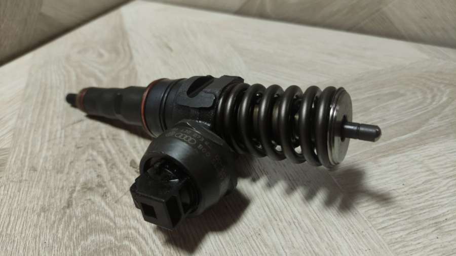 038130073q Поршень Chrysler Voyager 3 1999г. | Фото № 2 038130073q Поршень Chrysler Voyager 3 1999г. - Фото 2