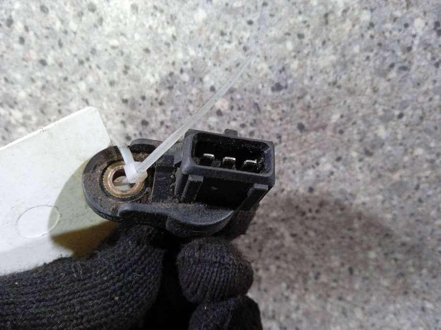 39350-22600 Датчик распредвала Hyundai Accent 2 поколение 2004г. | Фото № 3 39350-22600 Датчик распредвала Hyundai Accent 2 поколение 2004г. - Фото 3