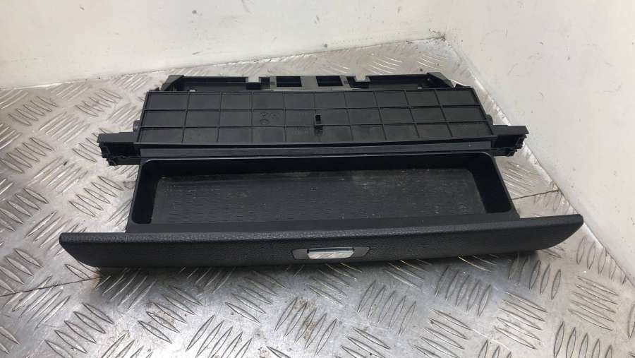 5.116919911892E+17 Бардачок BMW 5 GT хетчбэк 5 дв. 2011г. | Фото № 4 5.116919911892E+17 Бардачок BMW 5 GT хетчбэк 5 дв. 2011г. - Фото 4