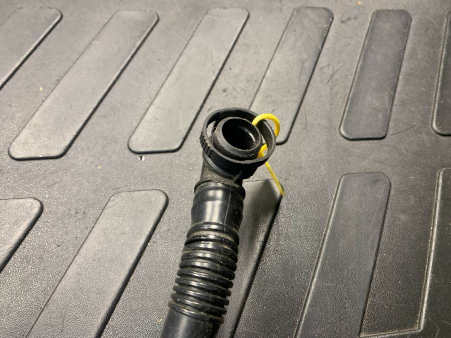 1K0129637D Патрубок (трубопровод, шланг) Volkswagen Passat CC 2012г. | Фото № 7 1K0129637D Патрубок (трубопровод, шланг) Volkswagen Passat CC 2012г. - Фото 7