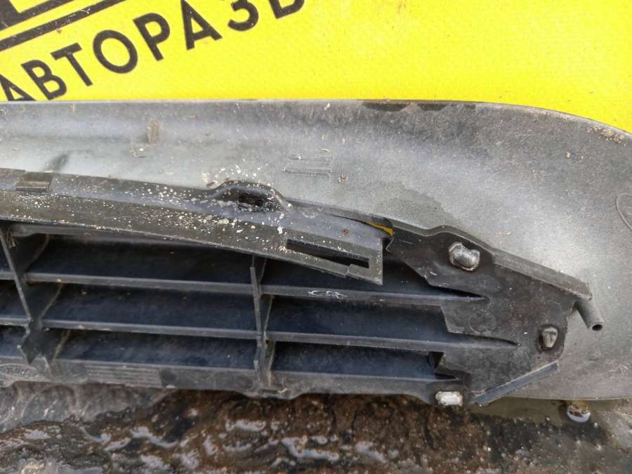 Решетка радиатора Ford Escort 5 1992г. | Фото № 4 Решетка радиатора Ford Escort 5 1992г. - Фото 4