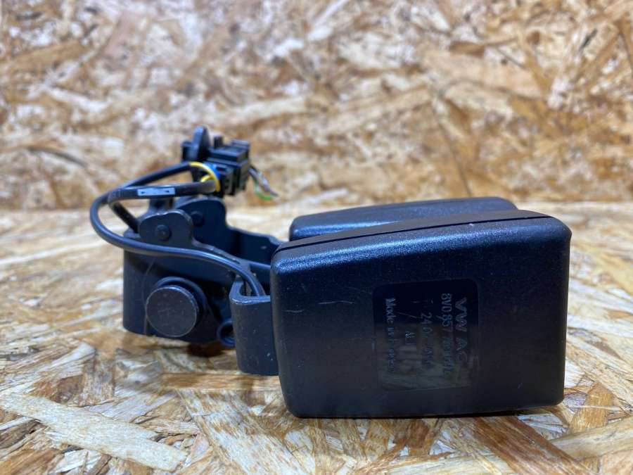 8V0857739 Замок ремня безопасности задний  Audi Audi A3 8V (2012 - 2016),Skoda Octavia 3 поколение 0000г. | Фото № 3  8V0857739 Замок ремня безопасности задний  Audi Audi A3 8V (2012 - 2016),Skoda Octavia 3 поколение 0000г. - Фото 3