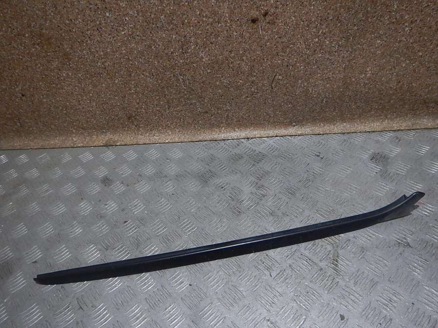 51317258188 Молдинг лобового стекла Bmw 3 0000г. | Фото № 1 51317258188 Молдинг лобового стекла Bmw 3 0000г. - Фото 1