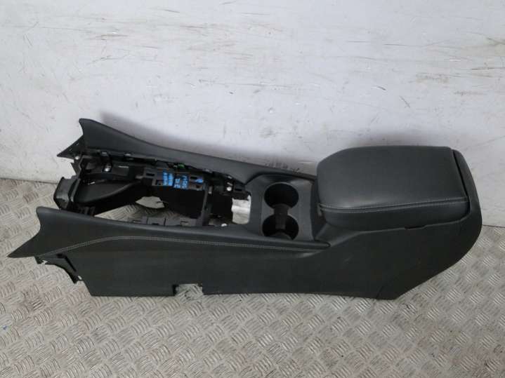 Подлокотник  Nissan Qashqai 3 поколение (2021-2024) 2021г. | Фото № 2   Подлокотник  Nissan Qashqai 3 поколение (2021-2024) 2021г. - Фото 2