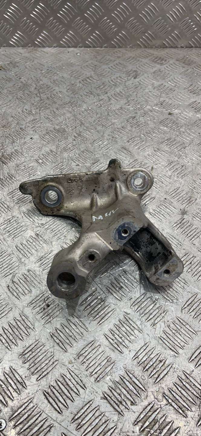 548512672R Кронштейн стабилизатора передний Renault Megane 0000г. | Фото № 1 548512672R Кронштейн стабилизатора передний Renault Megane 0000г. - Фото 1