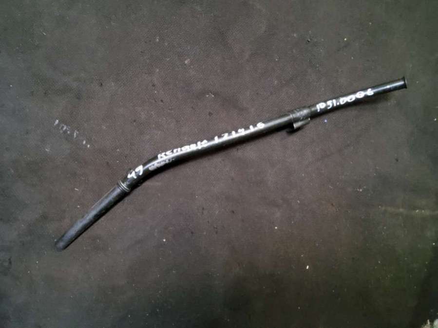 Трубка масляного щупа Renault Megane 1 1997г. | Фото № 1 Трубка масляного щупа Renault Megane 1 1997г. - Фото 1