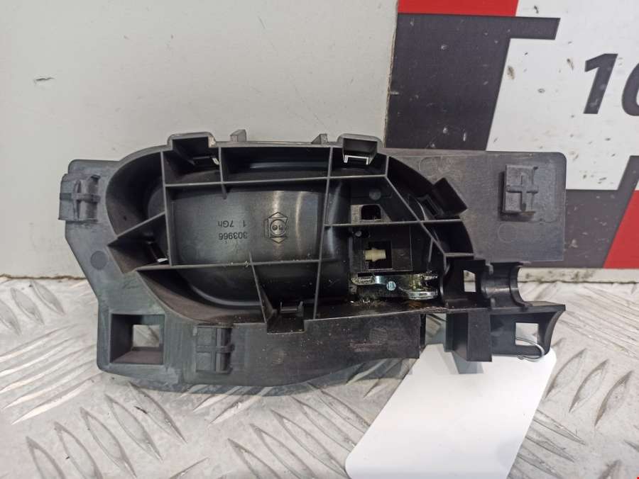 96555518 Ручка двери внутренняя передняя левая Citroen C4 Grand Picasso 1 (2006-2013) Минивэн 2006г. | Фото № 2 96555518 Ручка двери внутренняя передняя левая Citroen C4 Grand Picasso 1 (2006-2013) Минивэн 2006г. - Фото 2