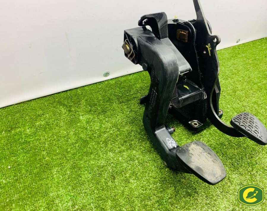 A9012941401 A9012901019 A9012902416 A9012902016 A9012901916 Узел педальный (блок педалей) Mercedes Sprinter 2003г. | Фото № 3 A9012941401 A9012901019 A9012902416 A9012902016 A9012901916 Узел педальный (блок педалей) Mercedes Sprinter 2003г. - Фото 3