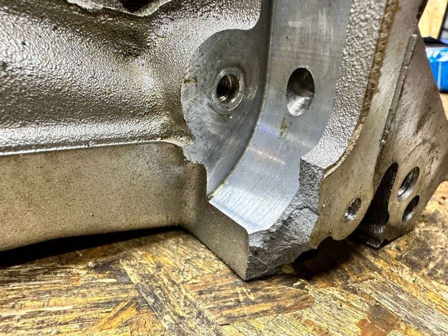 AJ813621LR054846DX236C032CA Головка блока цилиндров правая  Jaguar XF 2 2016г. | Фото № 11  AJ813621LR054846DX236C032CA Головка блока цилиндров правая  Jaguar XF 2 2016г. - Фото 11