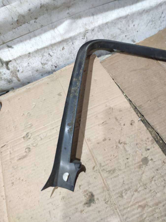 Молдинг стекла двери передней правой внутренний Volkswagen Phaeton 2005г. | Фото № 5 Молдинг стекла двери передней правой внутренний Volkswagen Phaeton 2005г. - Фото 5