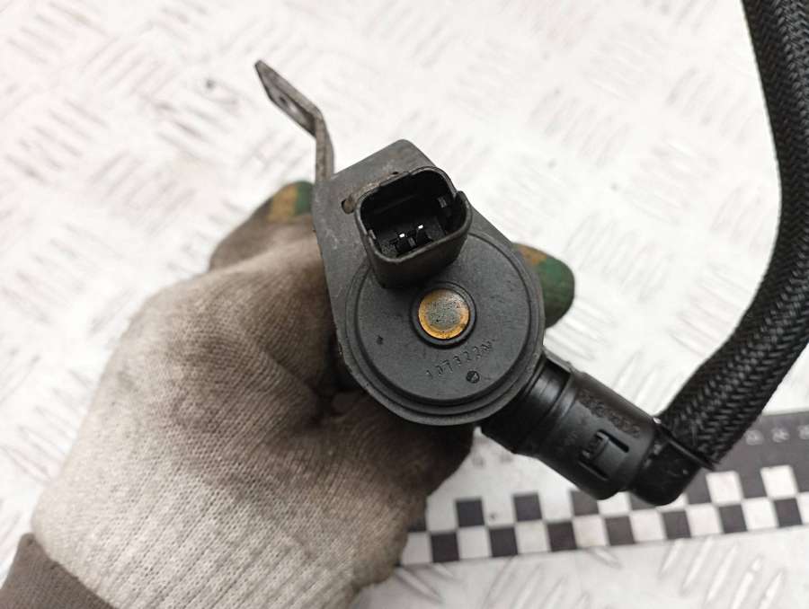 V754196180V75419618003 Клапан вентиляции топливного бака  Citroen Berlingo 2  (B9) 2014г. | Фото № 3  V754196180V75419618003 Клапан вентиляции топливного бака  Citroen Berlingo 2  (B9) 2014г. - Фото 3