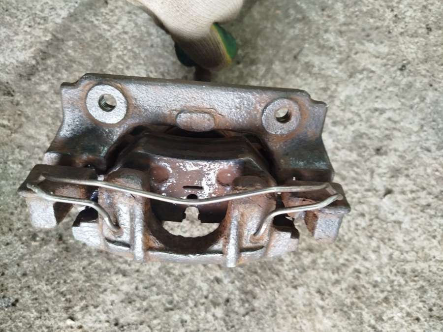 Суппорт тормозной задний левый Citroen Evasion 1998г. | Фото № 4 Суппорт тормозной задний левый Citroen Evasion 1998г. - Фото 4