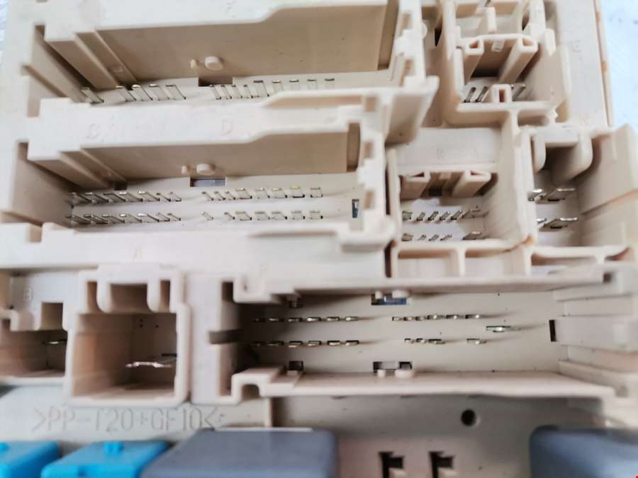 Блок комфорта Lexus RX 2 (XU30) (2003-2009) Внедорожник 5дв. 2003г. | Фото № 4 Блок комфорта Lexus RX 2 (XU30) (2003-2009) Внедорожник 5дв. 2003г. - Фото 4