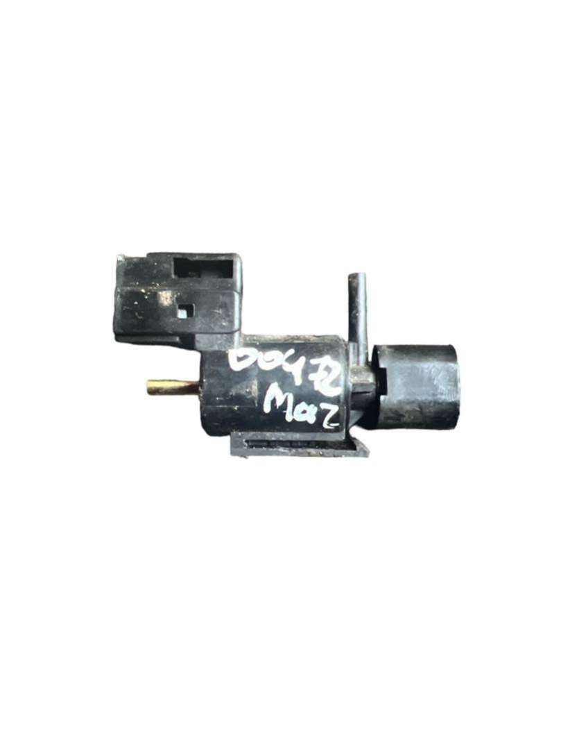 Электромагнитный клапан  Mazda 626 GE 1996г. | Фото № 1   Электромагнитный клапан  Mazda 626 GE 1996г. - Фото 1