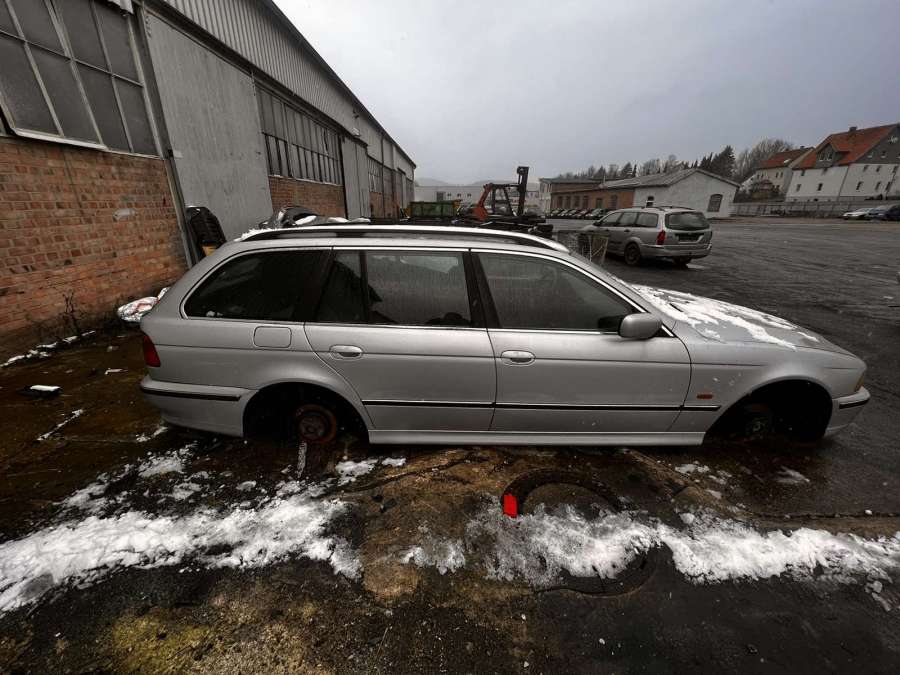 8361674 Фонарь крышки багажника правый BMW 5-Series (E39) (1995-2004) Универсал 2000г. | Фото № 7 8361674 Фонарь крышки багажника правый BMW 5-Series (E39) (1995-2004) Универсал 2000г. - Фото 7