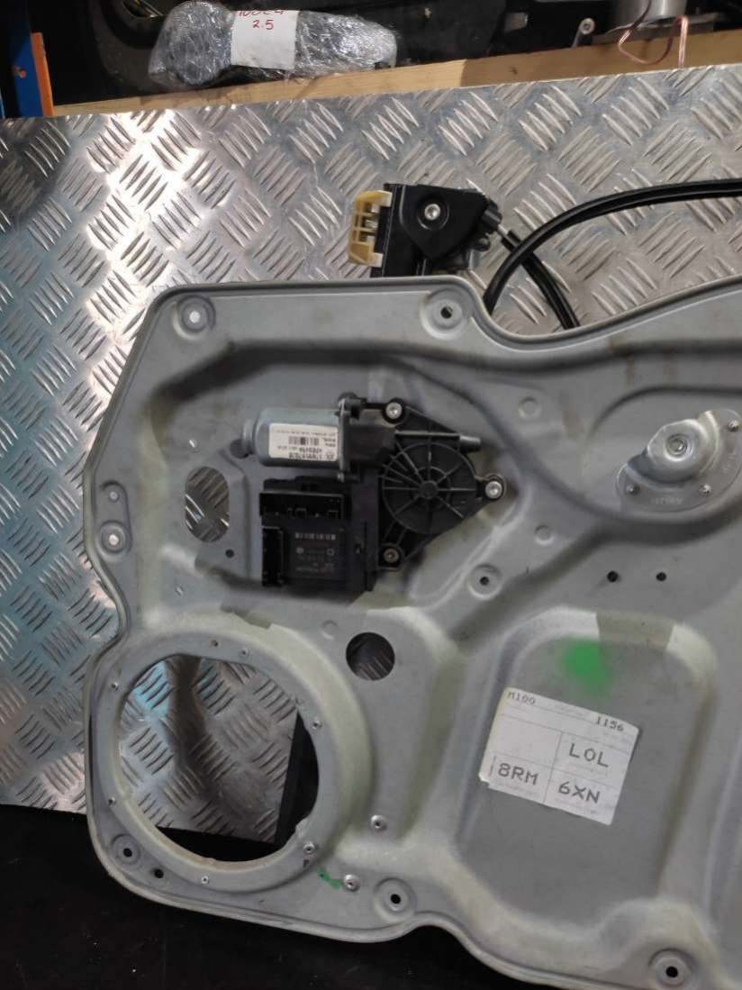 Стеклоподъемник электрический передний правый Volkswagen Touran 1 2007г. | Фото № 3 Стеклоподъемник электрический передний правый Volkswagen Touran 1 2007г. - Фото 3