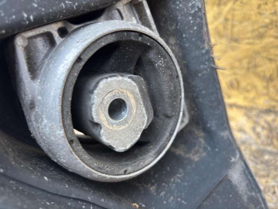 Балка подвески передняя (подрамник) Mercedes B W245 2006г. | Фото № 13 Балка подвески передняя (подрамник) Mercedes B W245 2006г. - Фото 13