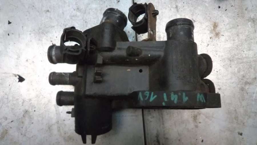 032121111NQ Корпус термостата Volkswagen Golf 3 поколение 1998г. | Фото № 3 032121111NQ Корпус термостата Volkswagen Golf 3 поколение 1998г. - Фото 3