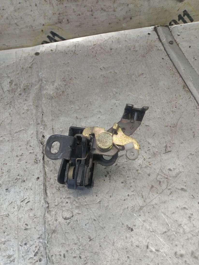 Замок распашной двери Volkswagen Caddy 3 2006г. | Фото № 2 Замок распашной двери Volkswagen Caddy 3 2006г. - Фото 2