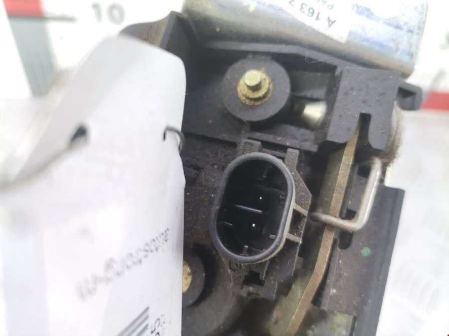 A1637400235 Замок крышки багажника Mercedes ML-Class (W163) (1997-2005) Внедорожник 5дв. 2002г. | Фото № 5 A1637400235 Замок крышки багажника Mercedes ML-Class (W163) (1997-2005) Внедорожник 5дв. 2002г. - Фото 5