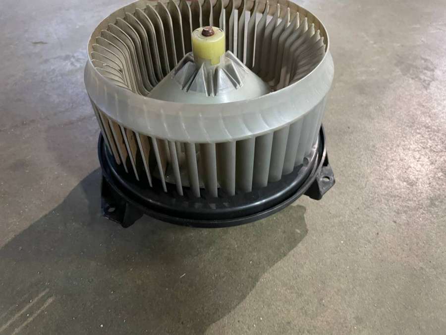 C2Z6519AV272700-5391 Моторчик печки Jaguar XF X250 2010г. | Фото № 4 C2Z6519AV272700-5391 Моторчик печки Jaguar XF X250 2010г. - Фото 4