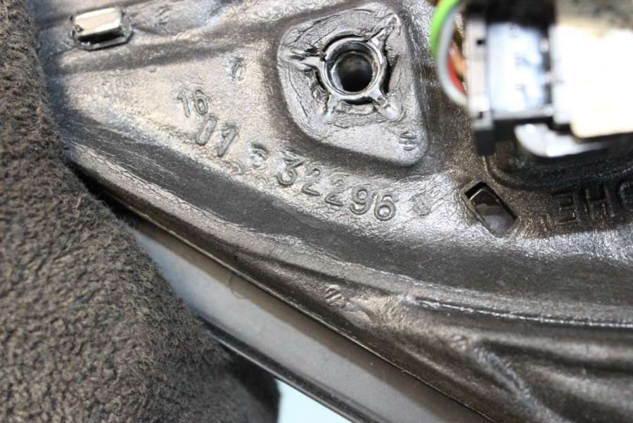 0132296 30992 Зеркало правое  Audi A6 C5 (S6,RS6) 2001г. | Фото № 3  0132296 30992 Зеркало правое  Audi A6 C5 (S6,RS6) 2001г. - Фото 3