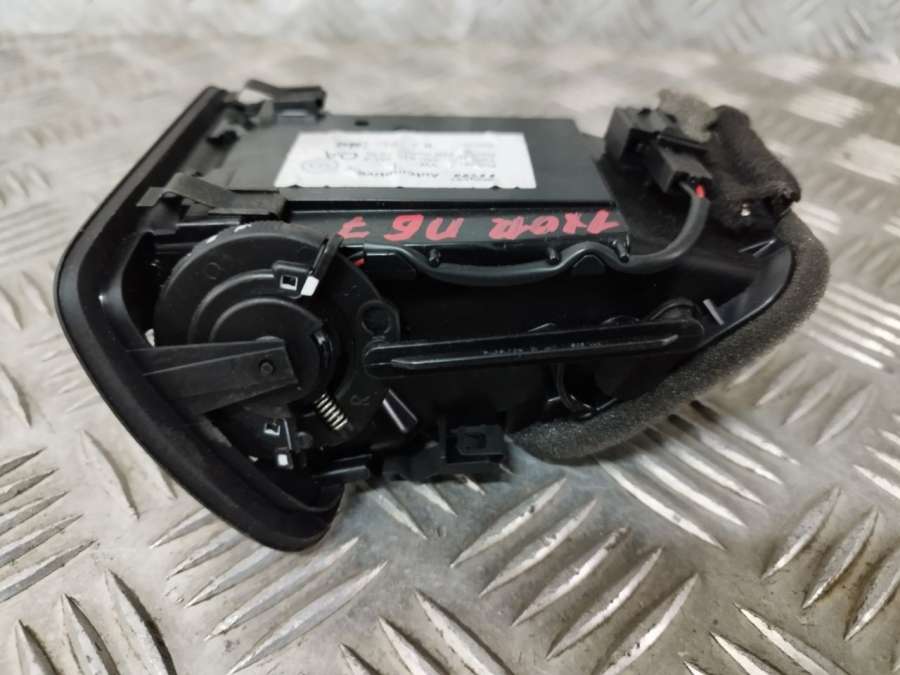 3ac819701a Дефлектор обдува салона Volkswagen Passat B7 2011г. | Фото № 2 3ac819701a Дефлектор обдува салона Volkswagen Passat B7 2011г. - Фото 2