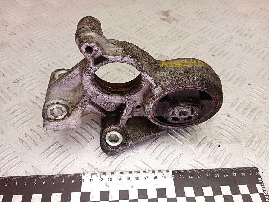 81090780 Кронштейн полуоси Citroen Berlingo 2 (B9) фургон 2009г. | Фото № 1 81090780 Кронштейн полуоси Citroen Berlingo 2 (B9) фургон 2009г. - Фото 1