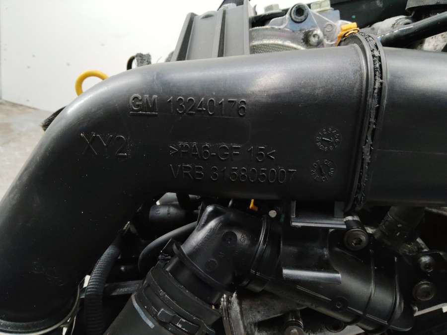 13240176 Патрубок интеркулера левый верхний  Opel Insignia 2011г. | Фото № 3  13240176 Патрубок интеркулера левый верхний  Opel Insignia 2011г. - Фото 3