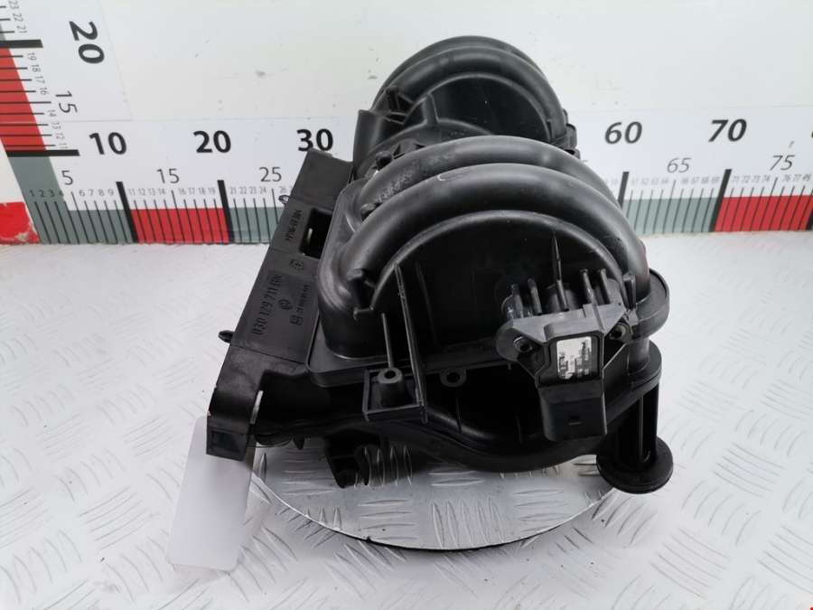 030129711BN Коллектор впускной Volkswagen Polo 3 (1994-2002) Хетчбэк 5дв. 2000г. | Фото № 2 030129711BN Коллектор впускной Volkswagen Polo 3 (1994-2002) Хетчбэк 5дв. 2000г. - Фото 2