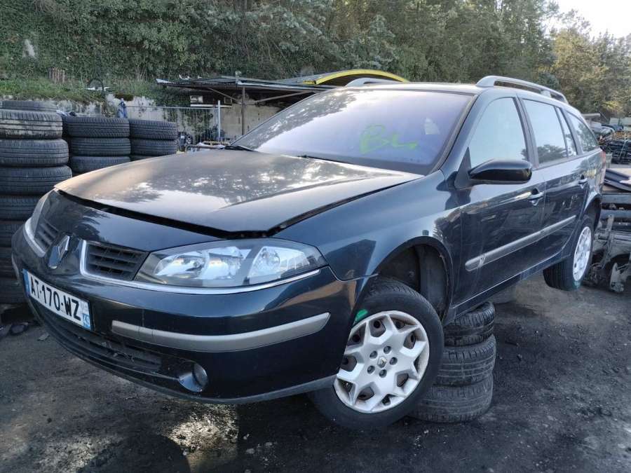 Ограничитель открывания двери задней Renault Laguna 2 (2000-2007) Универсал 2004г. | Фото № 10 Ограничитель открывания двери задней Renault Laguna 2 (2000-2007) Универсал 2004г. - Фото 10