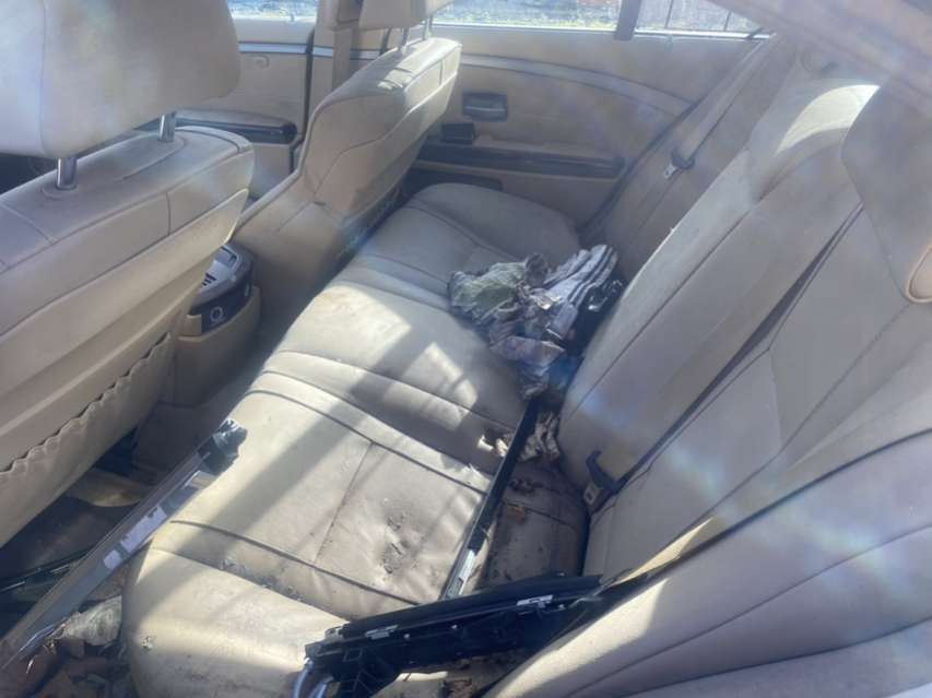 Натяжитель ремня генератора (приводного поликлинового ремня BMW 7-Series (E65/E66) (2001-2008) Седан 2005г. | Фото № 12 Натяжитель ремня генератора (приводного поликлинового ремня BMW 7-Series (E65/E66) (2001-2008) Седан 2005г. - Фото 12