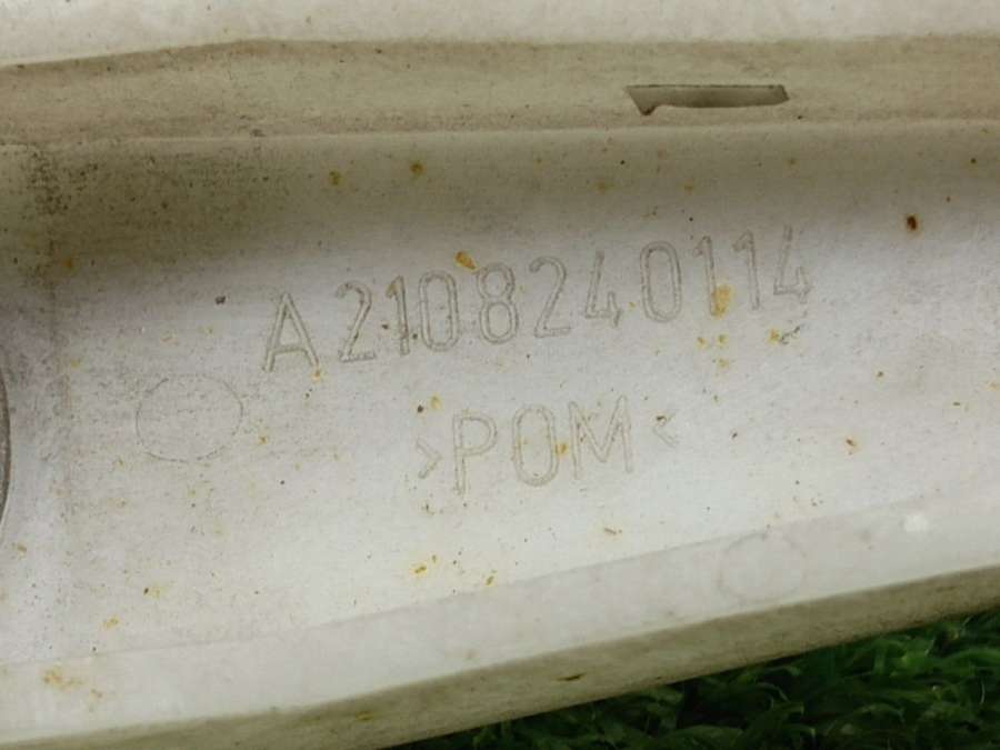 A2108240114 Кронштейн стеклоочистителя Mercedes E W210 2002г. | Фото № 4 A2108240114 Кронштейн стеклоочистителя Mercedes E W210 2002г. - Фото 4