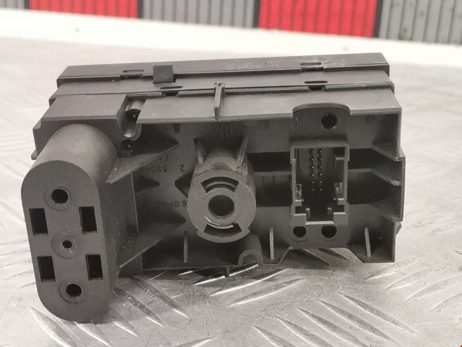 93394756 Переключатель света Opel Meriva A (2003-2010) Минивэн 2007г. | Фото № 2 93394756 Переключатель света Opel Meriva A (2003-2010) Минивэн 2007г. - Фото 2