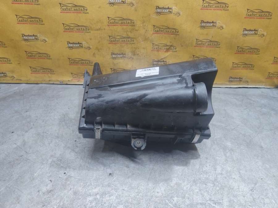 Корпус воздушного фильтра  Mitsubishi Space Star Минивэн 2003г. | Фото № 1   Корпус воздушного фильтра  Mitsubishi Space Star Минивэн 2003г. - Фото 1