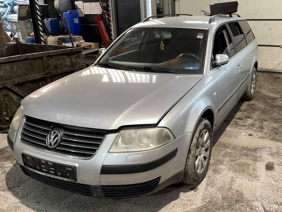 8D0199308AB Кронштейн (крепление лапа) двигателя Volkswagen Passat 5 GP (2000-2005) Универсал 2001г. | Фото № 7 8D0199308AB Кронштейн (крепление лапа) двигателя Volkswagen Passat 5 GP (2000-2005) Универсал 2001г. - Фото 7