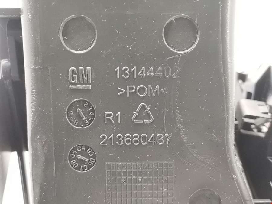 Дефлектор обдува салона Opel Zafira B (2005-2014) Минивэн 2013г. | Фото № 3 Дефлектор обдува салона Opel Zafira B (2005-2014) Минивэн 2013г. - Фото 3