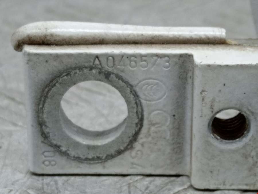 Петля двери передней левой Audi A3 8P (2003-2013) Хетчбэк 3дв. 2009г. | Фото № 5 Петля двери передней левой Audi A3 8P (2003-2013) Хетчбэк 3дв. 2009г. - Фото 5